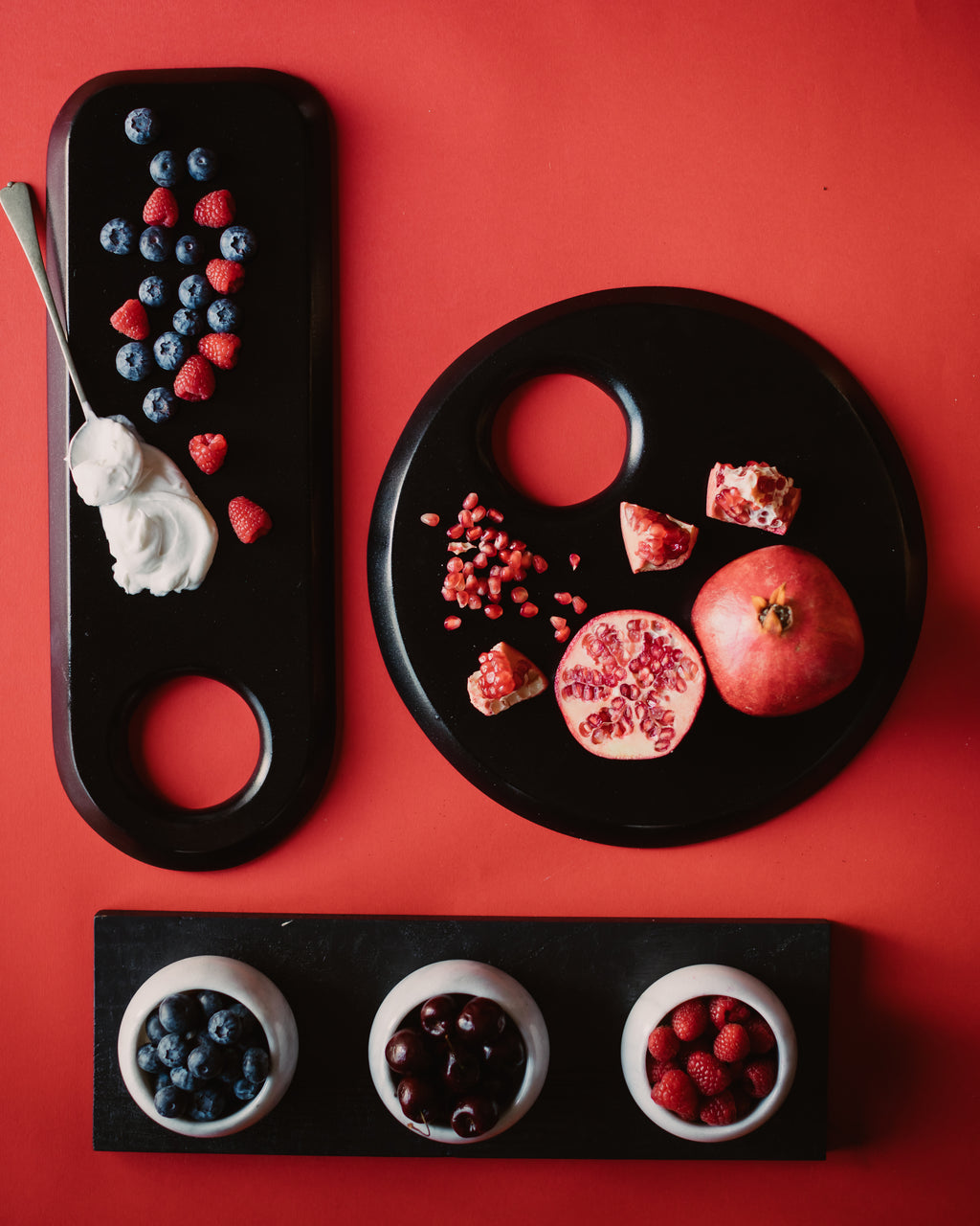 Black Serving Platter — Circular